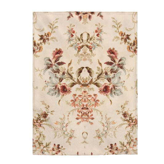 Velveteen Plush Blanket With a Vintage Floral Pattern